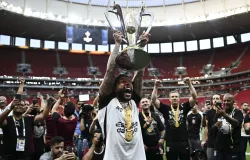 Diretor do Corinthians abre o jogo sobre Memphis: "Resolver antes da Copa"