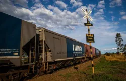 Com tarifas pesando nos trilhos, Rumo tem resultados mistos em 2025. Mercado d� voto de confian�a