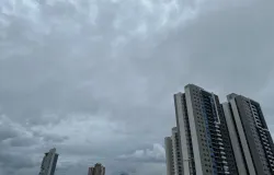 Ter�a segue com tempo inst�vel, com pancadas de chuva e risco de temporais isolados