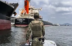 PF faz opera��o para combater tr�fico de drogas no Porto de Santos