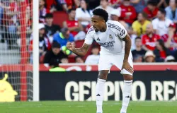 �der Milit�o comemora gol com 'chupeta' no primeiro jogo ap�s an�ncio de gravidez de Tain� Castro