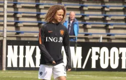 Xavi Simons sofre les�o no joelho e desfalca Holanda na Copa do Mundo