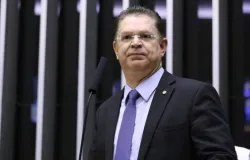 Oposi��o come�a a coletar assinaturas para anistia dos condenados do 8 de Janeiro