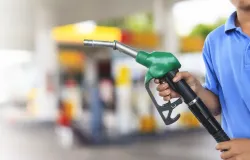 Presidente da Petrobras confirma que gasolina vai subir em breve