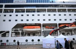 Navio com 1.700 pessoas fica preso ap�s morte suspeita de norov�rus em Bordeaux