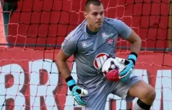 Ex-goleiro do Vit�ria, Deola, busca emprego como treinador no LinkedIn
