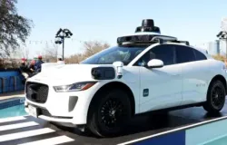 Waymo para carros-rob�s em cinco cidades dos EUA ap�s ve�culos entrarem em ruas alagadas