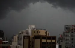 S�bado (23) com risco de chuva forte em S�o Paulo
