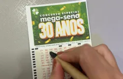 Pr�mio da Mega-Sena de 30 anos sobe para R$ 320 milh�es antes do sorteio