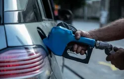 Governo define hoje decreto para dar desconto de R$ 0,44 no litro da gasolina