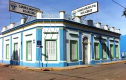 Vereadores de C�ceres aprovam aux�lio-alimenta��o de R$ 1,7 mil