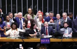 C�mara aprova fim da escala 6x1 e reduz jornada de trabalho