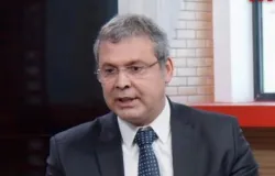 Deputado pede ajuda da Interpol para investigar dinheiro do filme de Bolsonaro