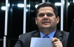 Alcolumbre resiste � CPI do Banco Master e critica press�o por comiss�o