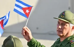 EUA apertam o cerco contra l�der de Cuba e fam�lia Castro