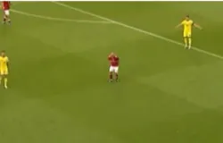 Eriksen desmaia em campo e jogo com a Ucr�nia � cancelado