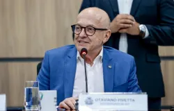 Governador inaugura novas delegacias e entrega escrituras em Nobres e Ros�rio Oeste