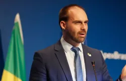 Eduardo Bolsonaro pede que Flavio deixe o partido Novo por causa de fala de Zema sobre Vorcaro