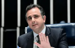 Pacheco vai ajudar Lula e Alcolumbre a conversar em meio a briga