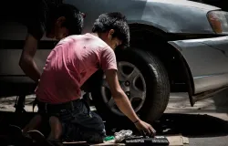 Mais de 75% dos adolescentes que trabalham est�o em situa��o irregular, aponta estudo