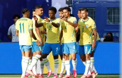 Ancelotti n�o se preocupa com empate na estreia e promete Brasil mais forte no pr�ximo jogo da Copa