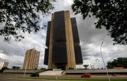 Banco Central decide hoje se vai baixar os juros no Brasil
