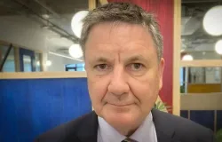 Chefe do principal �rg�o de dados e IA do Reino Unido renuncia ap�s piadas inadequadas
