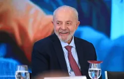 Lula brinca que Neymar � o primeiro 'convocado home office' do mundo