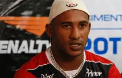 Ex-jogador de futebol � morto a tiros em Santa Catarina