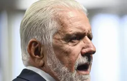Press�o aumenta para Jaques Wagner deixar lideran�a do PT