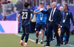Paraguai vence a Turquia mesmo com um jogador a menos na Copa do Mundo