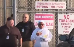 Freira � presa pela pol�cia de imigra��o a caminho da missa no Texas
