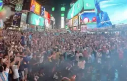 Torcedores argentinos fazem festa em Nova York antes da final da Copa