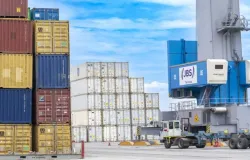 JBS capta R$ 400 milh�es para produzir mais biodiesel e melhorar o Porto de Itaja�