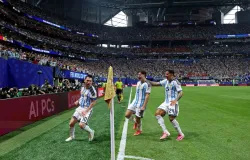 Espanha e Argentina j� preparam novos craques para a Copa de 2030