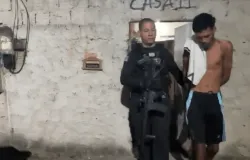 Policia faz operacao contra grupo que roubava com carros clonados no Rio