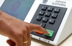 Pe�a j� o voto em tr�nsito para as elei��es