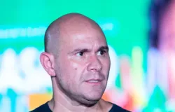 Promessa de Ab�lio emperra e prefeito culpa SUS por atraso