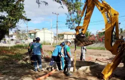 Rio das Ostras conecta bairro � rede de esgoto e ajuda a limpar lagoa famosa