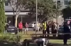Homem � preso por atropelar jovem e fazer ofensas racistas durante briga por pipa