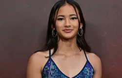 Atriz de 'Godzilla vs. Kong' morre aos 18 anos em acidente de carro