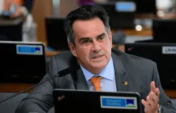 Fl�vio Bolsonaro liga para Ciro Nogueira e marca encontro para tentar apoio do PP