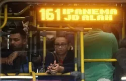 Greve dos motoristas de �nibus continua ap�s reuni�o sem acordo