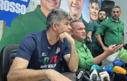 Senador de MT sofre press�o para desistir de candidatura e diz: 'tentaram me derrubar'
