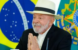 Bra�o-direito de Sid�nio deixa Secom e vai para campanha de Lula