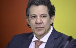 Haddad � lan�ado em SP com acenos ao centro e an�ncio de suplentes
