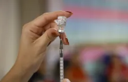 Vacina contra HPV reduz infec��o em jovens pela metade