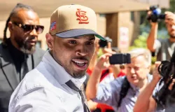 Chris Brown se declara culpado por briga em boate londrina em 2023