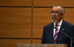 Chefe da OMS diz que risco de ebola se espalhar pelo mundo � baixo