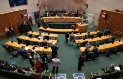 Nova lei obriga com�rcios a liberar banheiros no DF e gera briga na pol�tica e na Justi�a